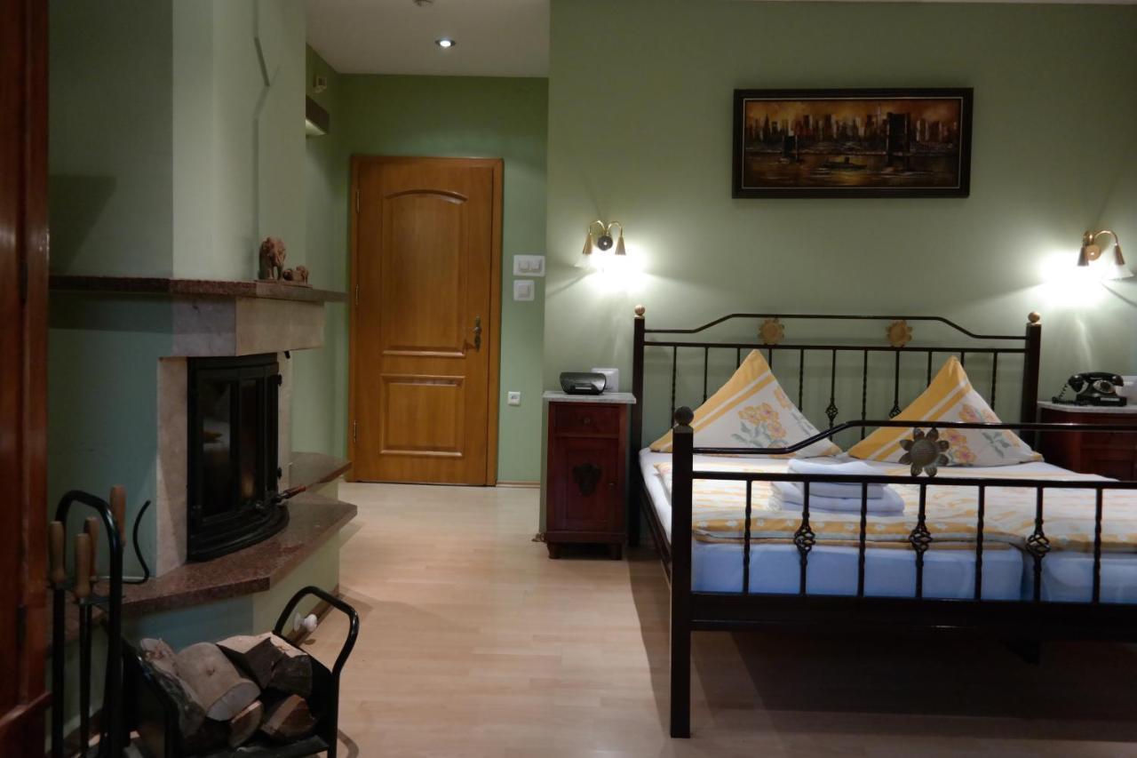 Villamirage Tarnowskie Góry Dış mekan fotoğraf